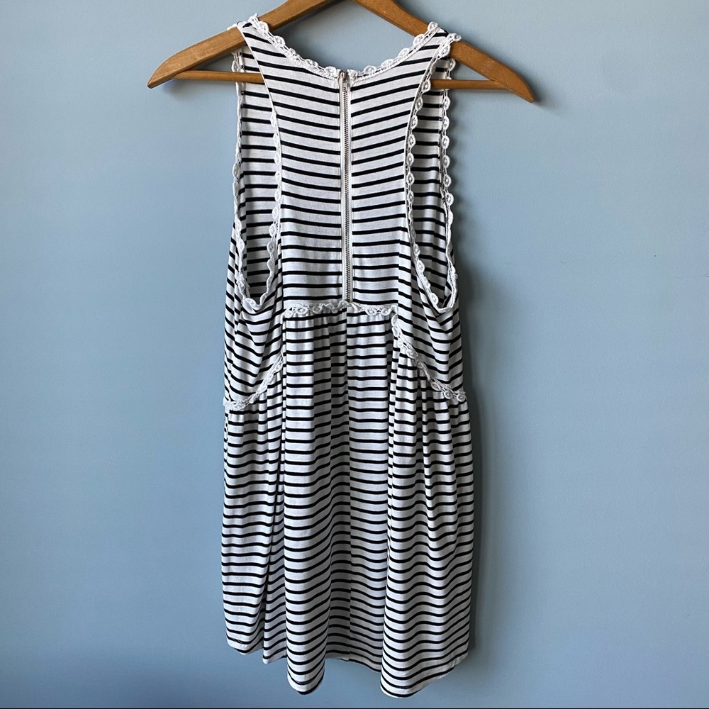 POL Striped Crochet Trim Babydoll Tank Medium - Picture 4 of 8
